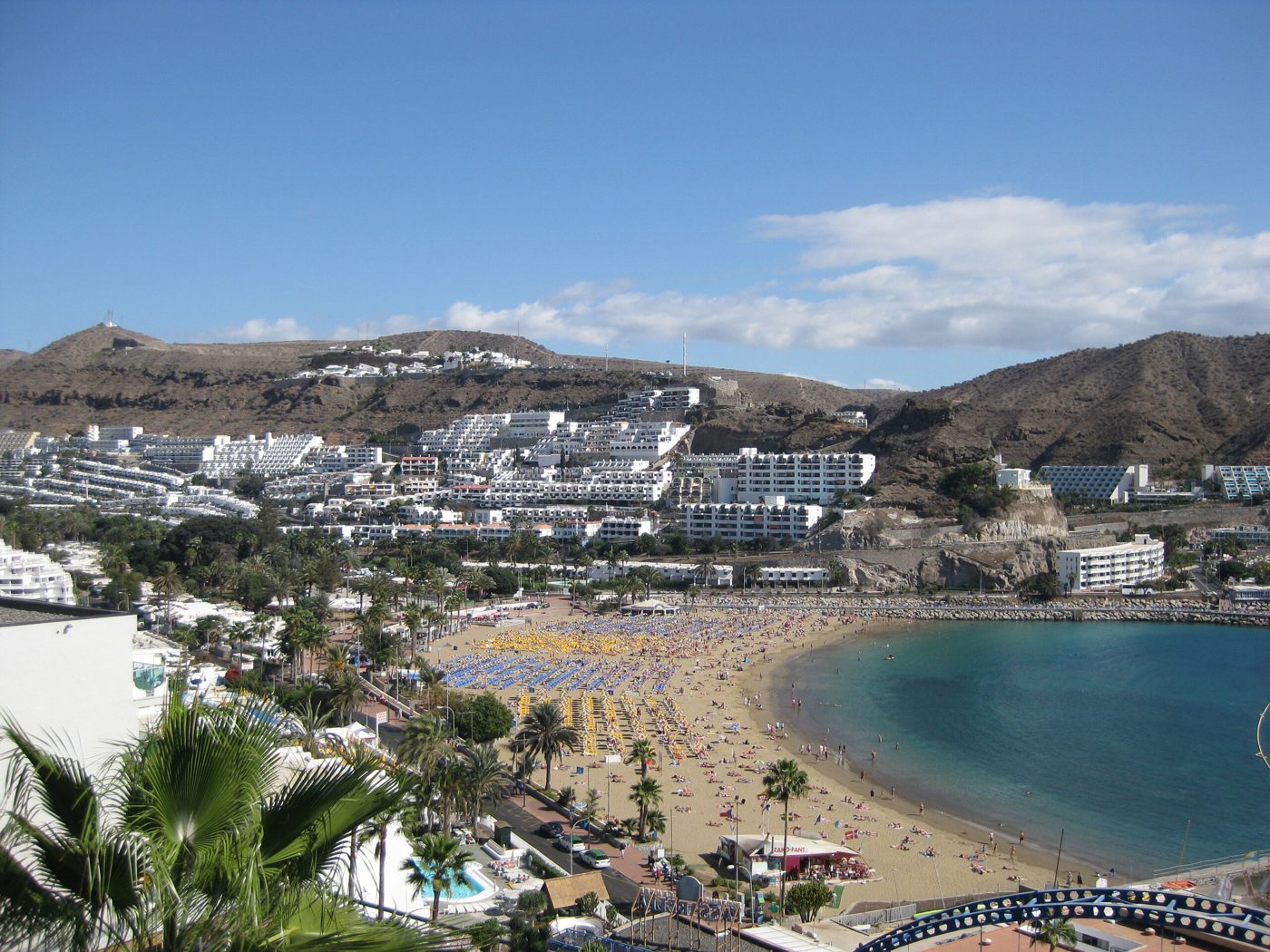 Vista panorámica de la playa de Puerto Rico, Mogán